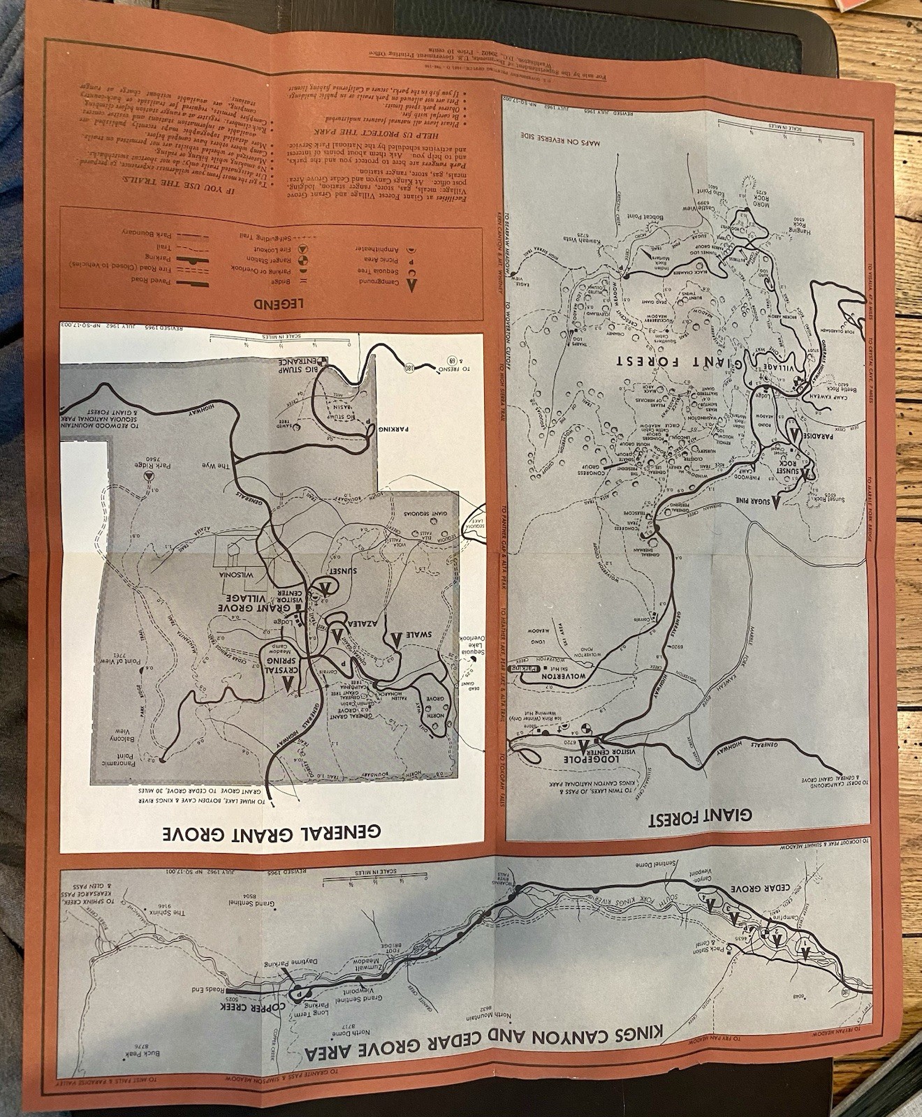 Sequoia & Kings Canyon National Parks Maps and Scenic Postcard Set