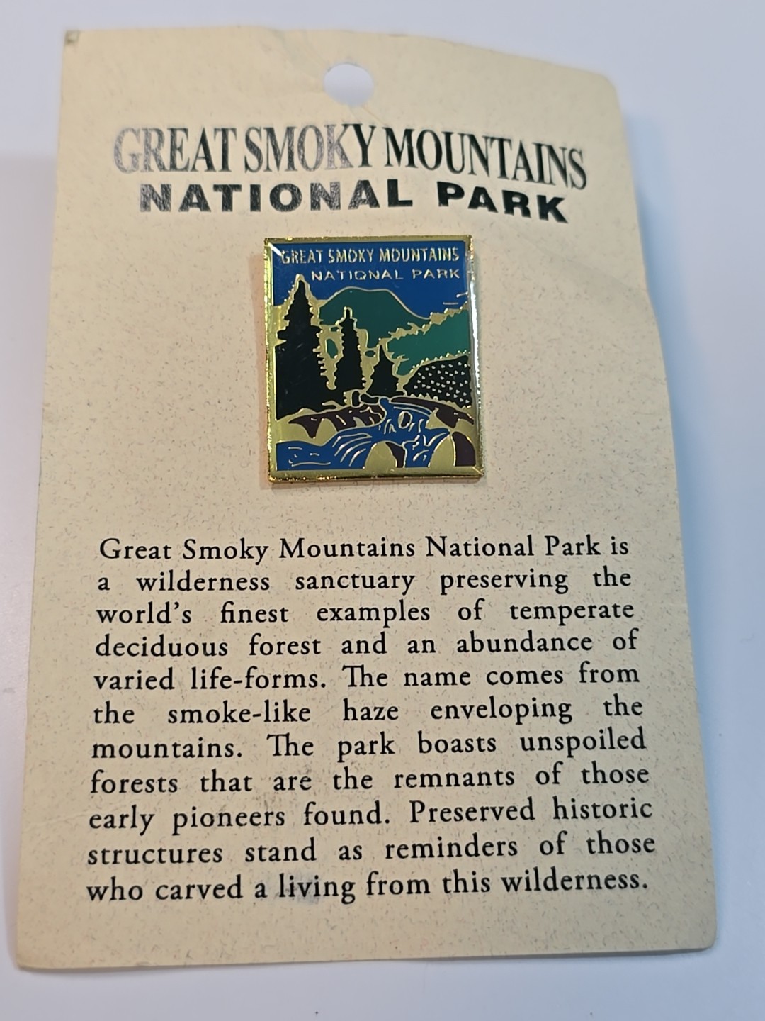 Great Smoky Mountains National Park Travel Souvenir Pin North Carolina/Tennessee