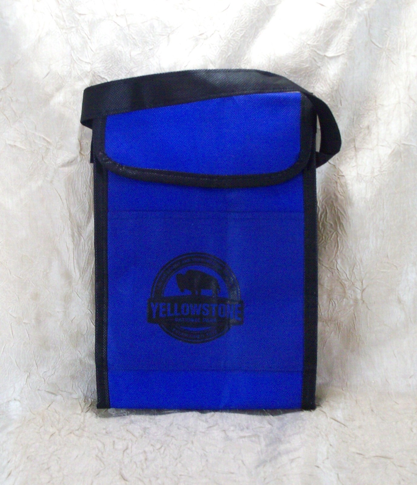 Yellowstone National Park Small Insulated Bag 7″ x 10″