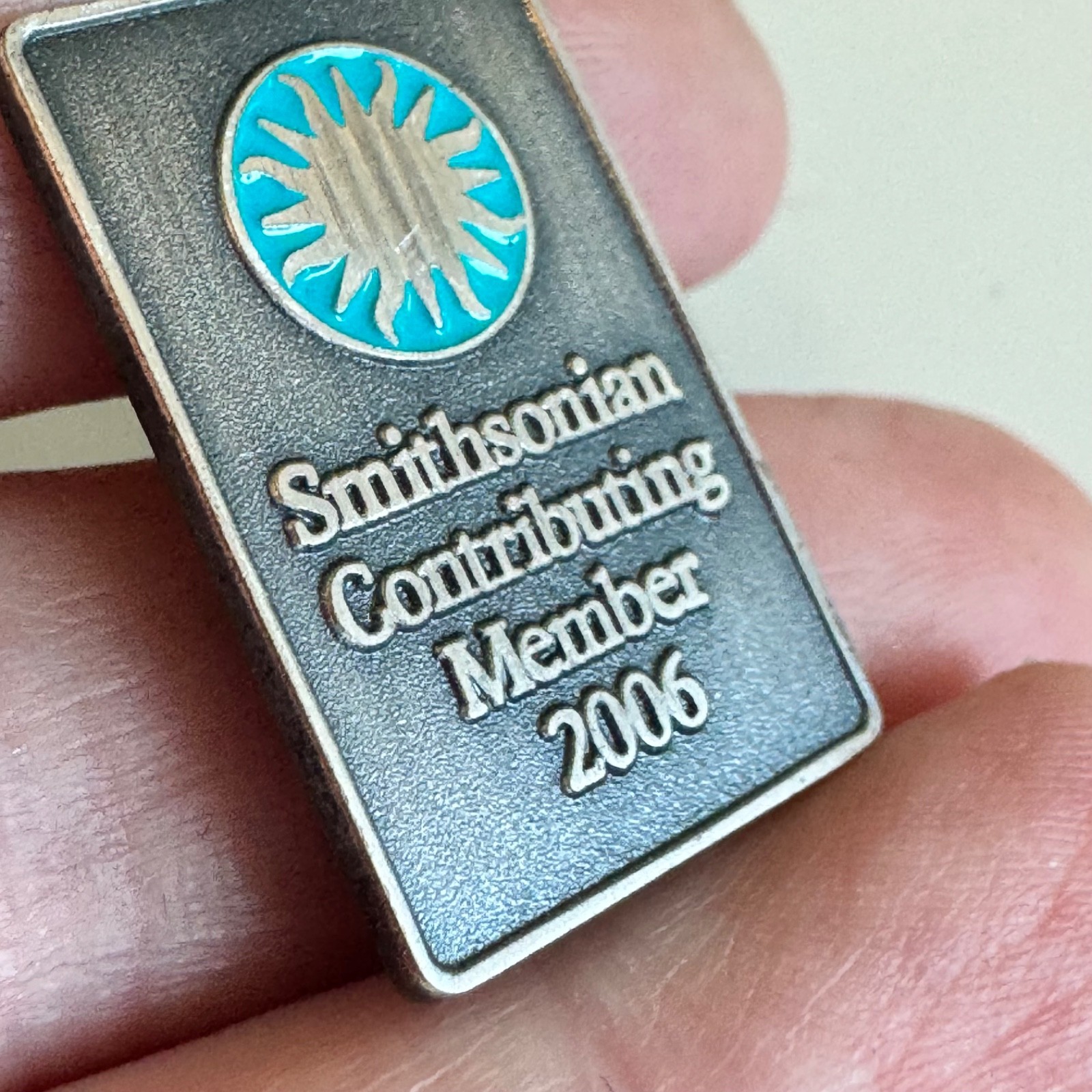 Smithsonian Contributing Member Pin 2006 Teal Silver Enamel Museum Badge