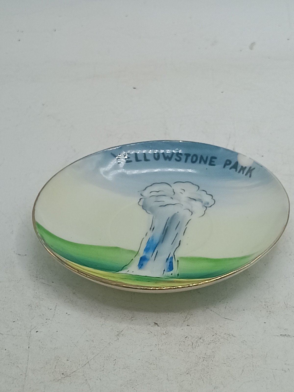 Yellowstone National Park Old Faithful Geyser Souvenir Hand Painted Has Chip