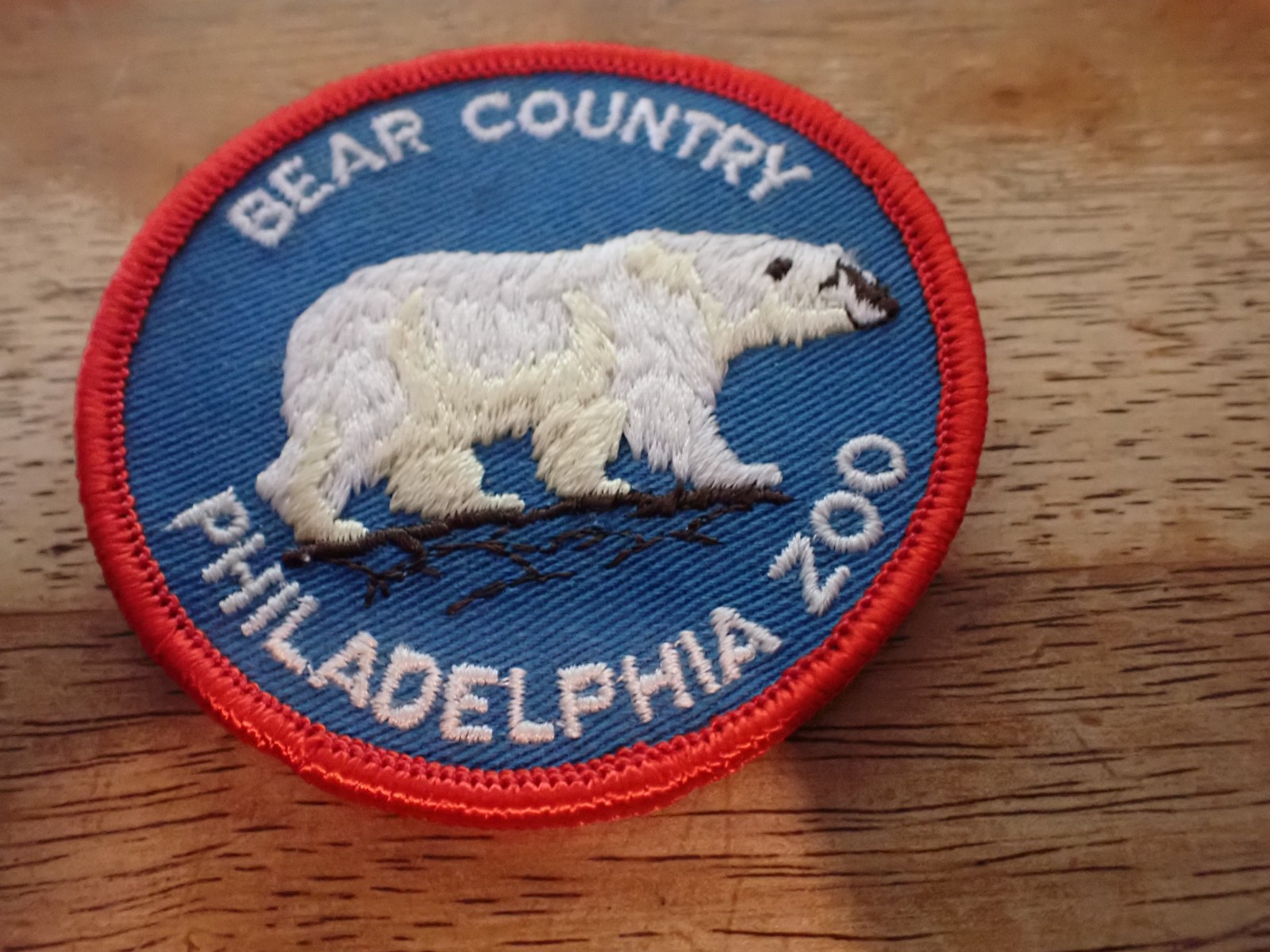 PHILADELPHIA ZOO BEAR COUNTRY OBSOLETE SHOULDER PATCH BX AA#13