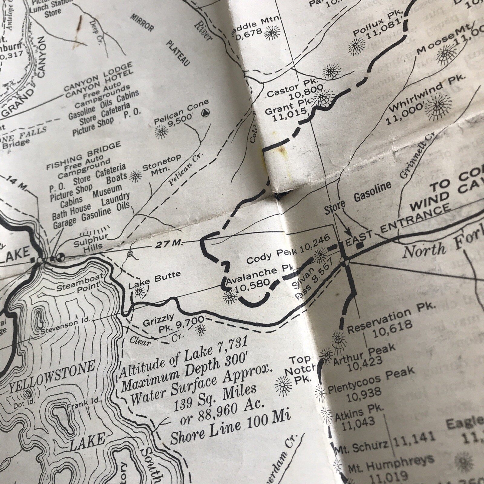 Vintage Yellowstone National Park Map Guide Brochure 1949