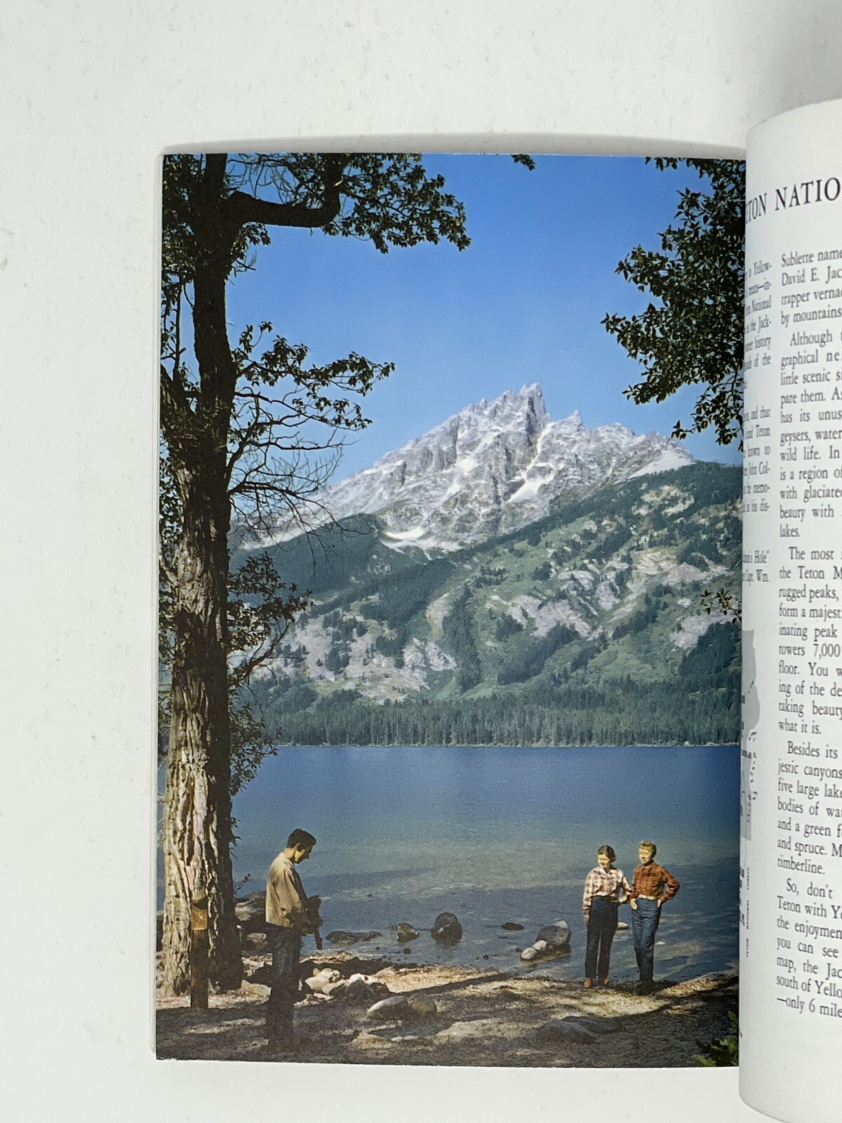 1961 GUIDE TO YELLOWSTONE & GRAND TETON PARK – UNION PACIFIC RAILROAD