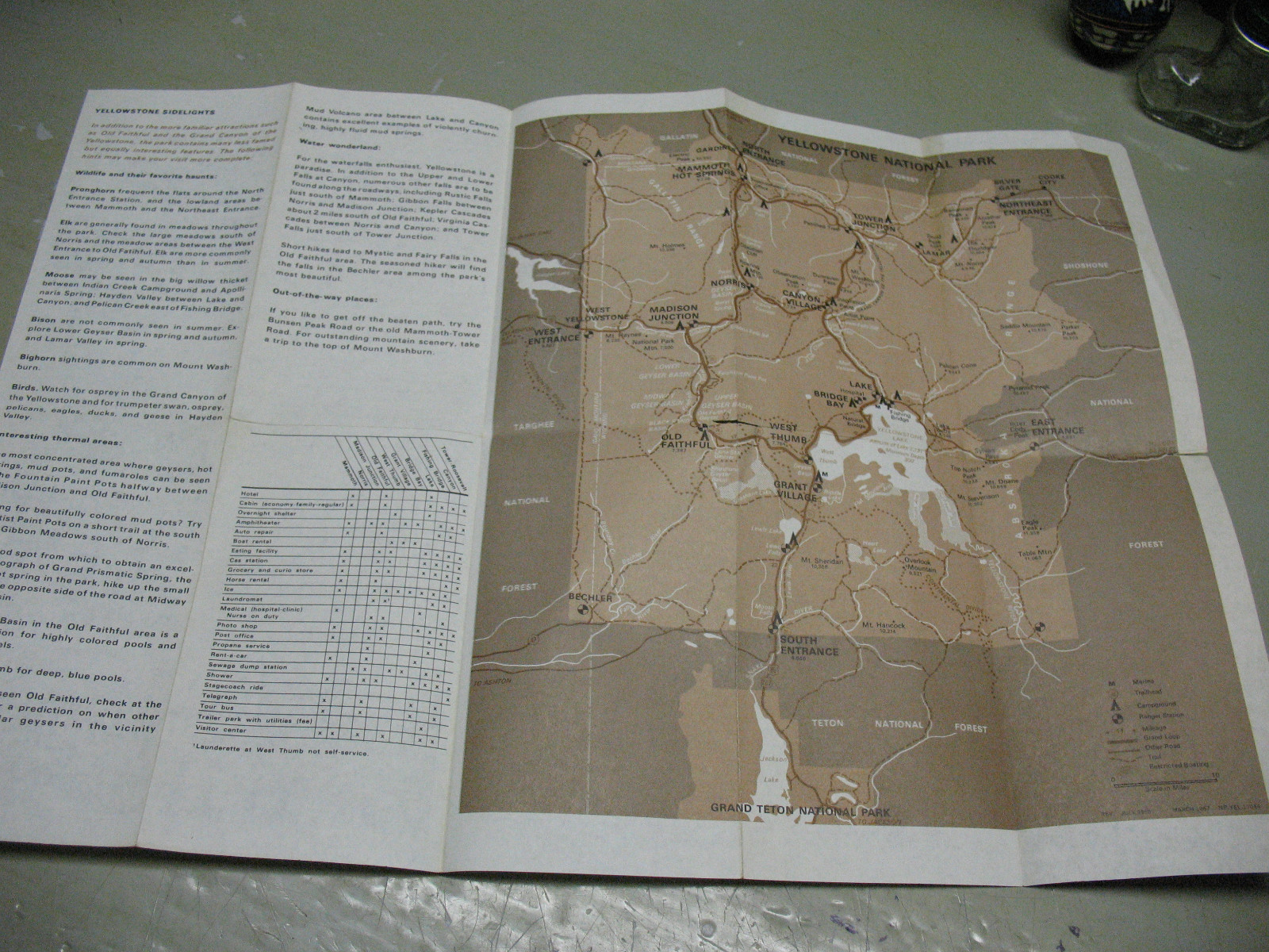 YELLOWSTONE NATIONAL PARK MAP 1968 US GOVT. PRINTING OFFICE 16” X 11′