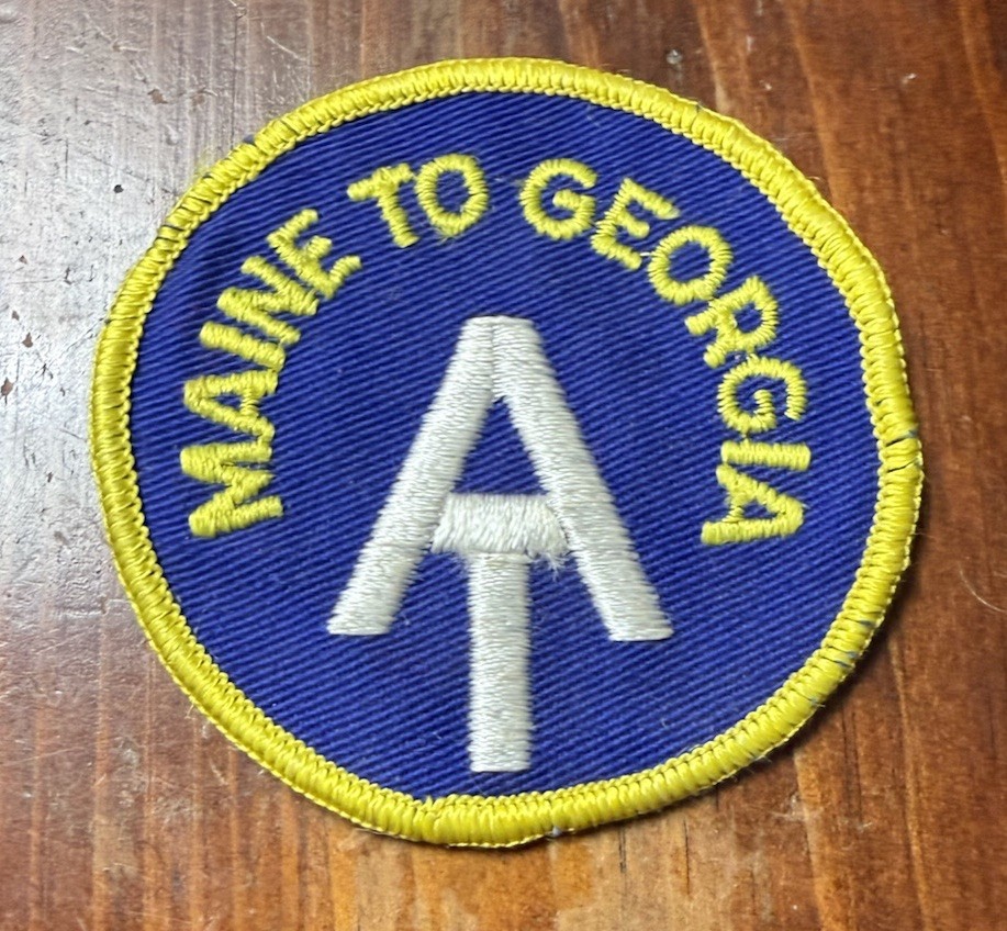 C89 Appalachian Trail Maine to Georgia AT Blue Yellow Round Embroidered Patch