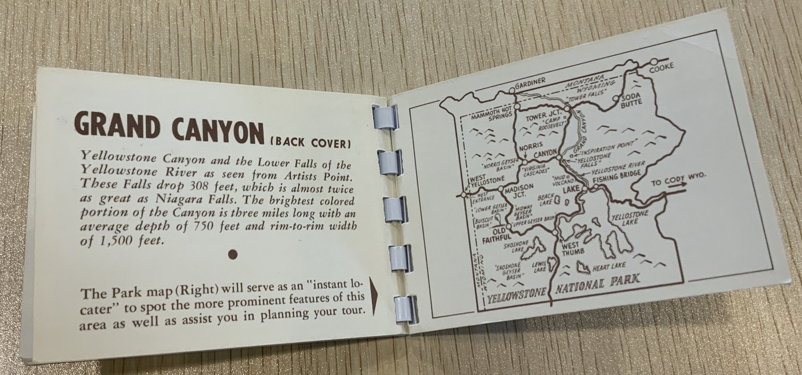 Vintage 1970’s Yellowstone National Park 10 Album Print Mini Book -All In Color
