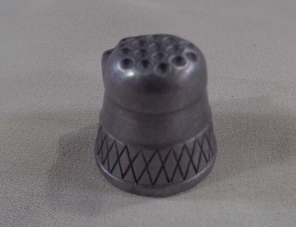 Vintage Souvenir Grand Canyon Nat’l. Park Pewter Thimble