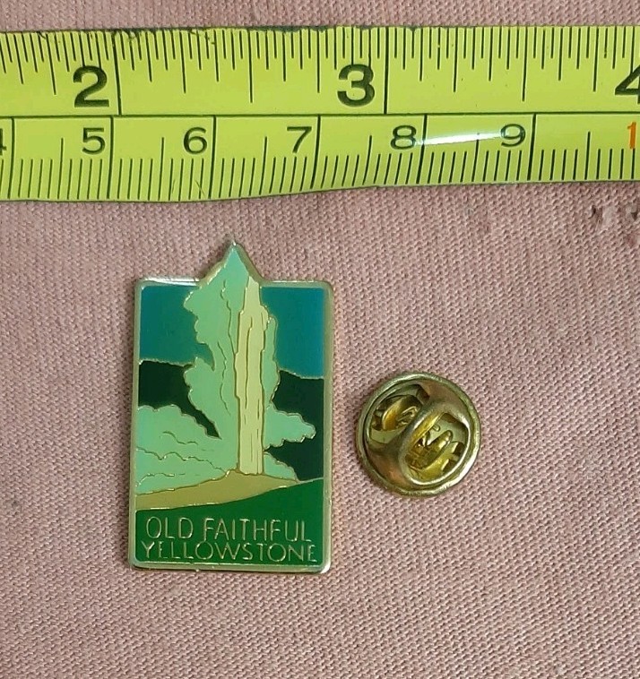 Vintage Old Faithful Geyser Yellowstone National Park Travel Souvenir Lapel Pin
