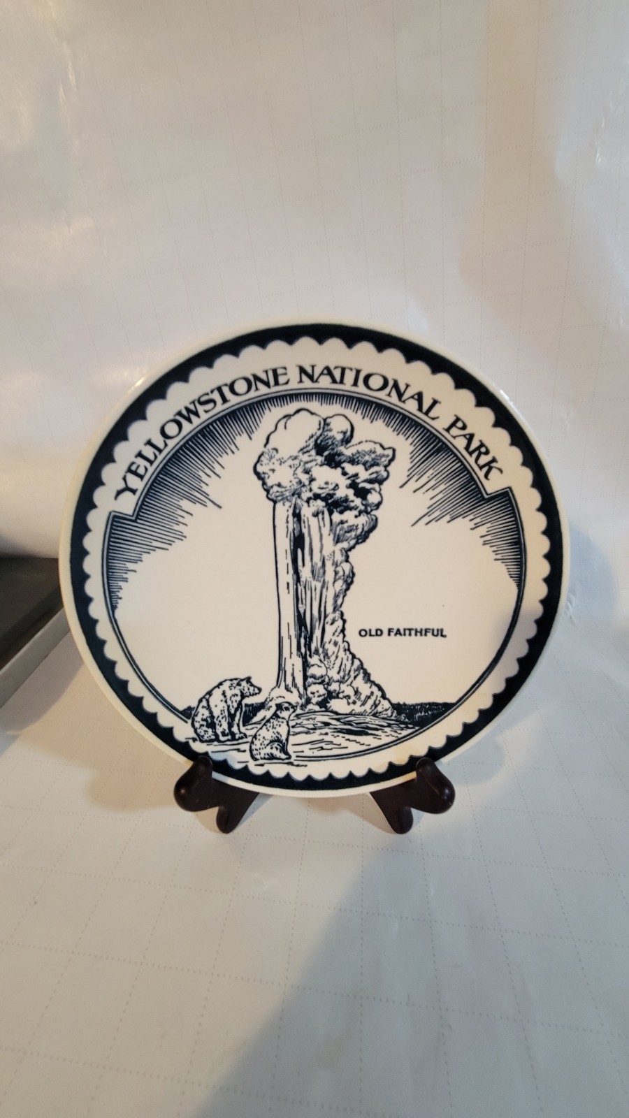 Ence National Souvenir Plate Old Faithful Geyser Yellowstone National…