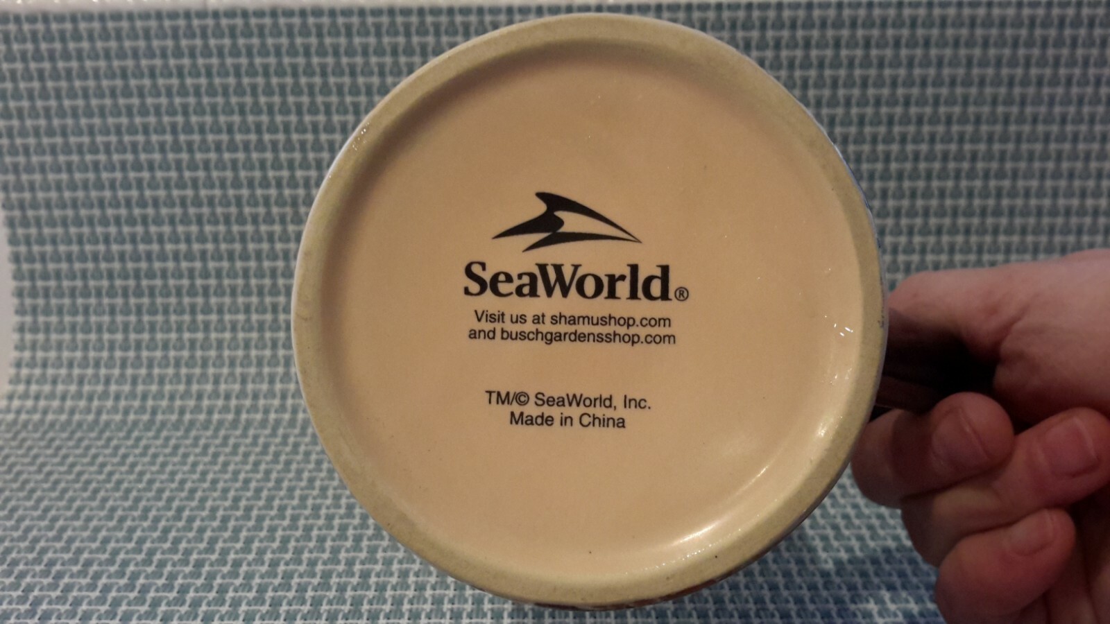 SeaWorld 3D Ceramic Coffee Mug Polar Bears Cream/Black Pre-owned