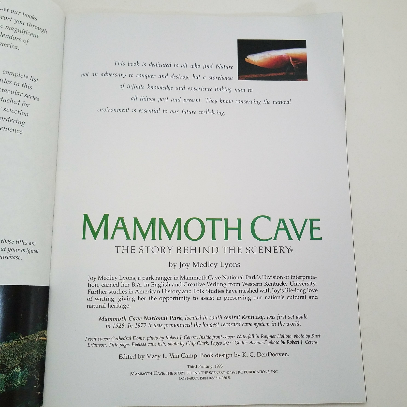 Mammoth Cave – The Story Behind The Scenery by Joy Medley Lyons 1993 0887140505