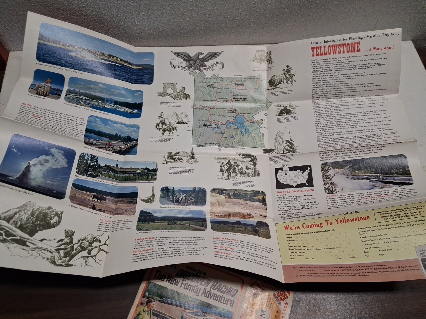 Yellowstone National Park Folding Flyer Map Pamphlet Vintage 1968 Hotel Rate