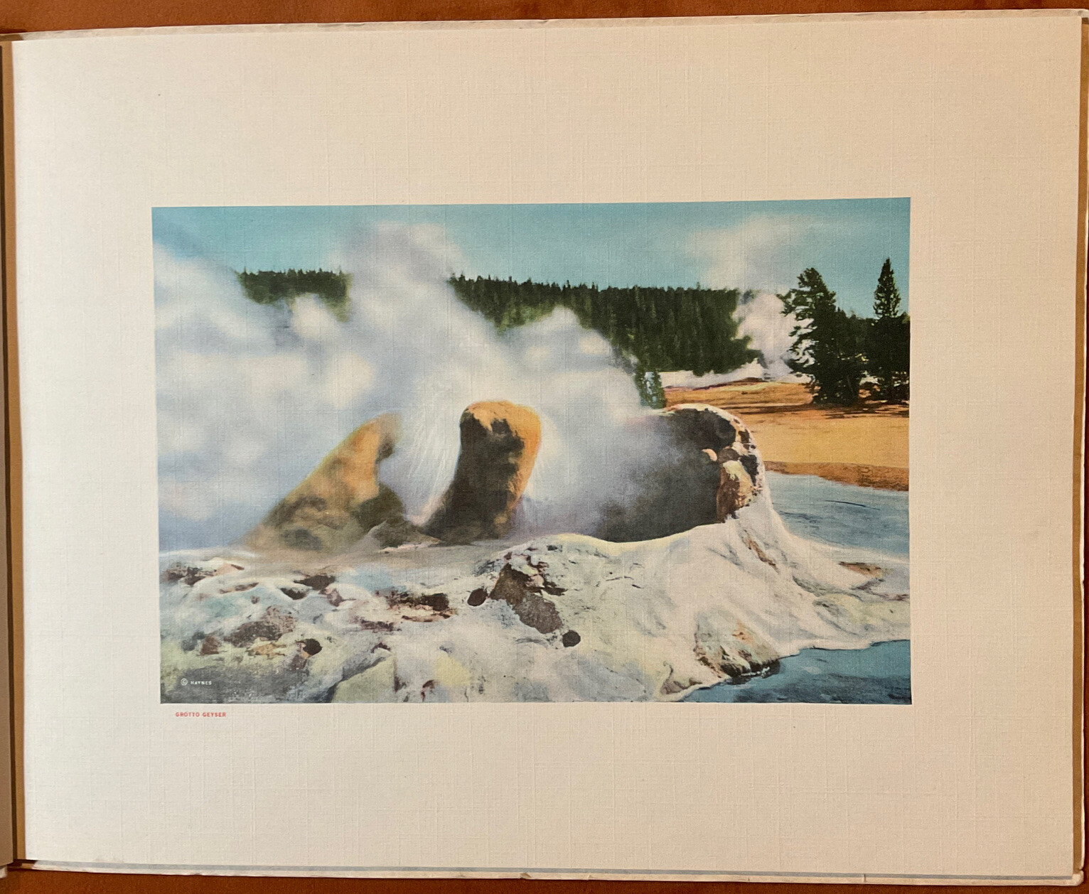 VINTAGE Yellowstone National Park Haynes Picture Shops Souvenir Booklet/Pic’s￼