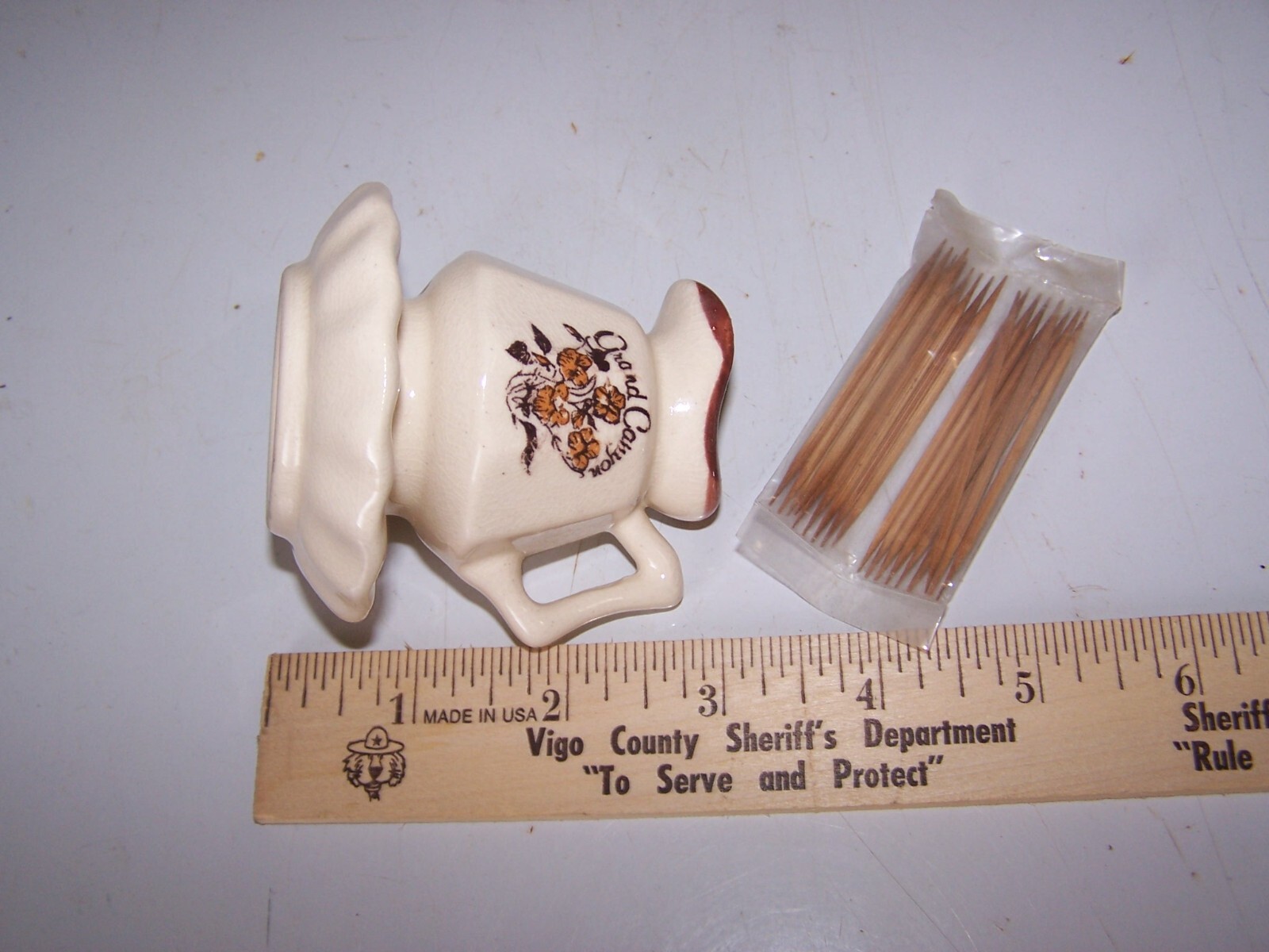 Vintage GRAND CANYON Souvenir Toothpick Holder with FRED HARVEY Tag