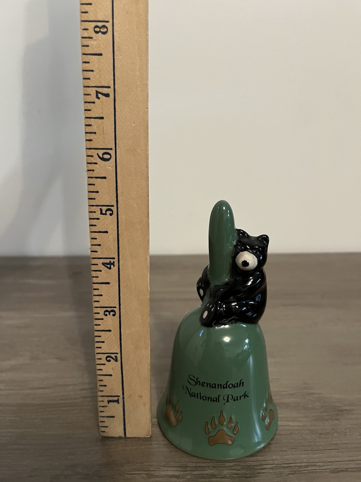 Shenandoah National Park Black Bear Bell. Cabin Log Cabin Virginia Country