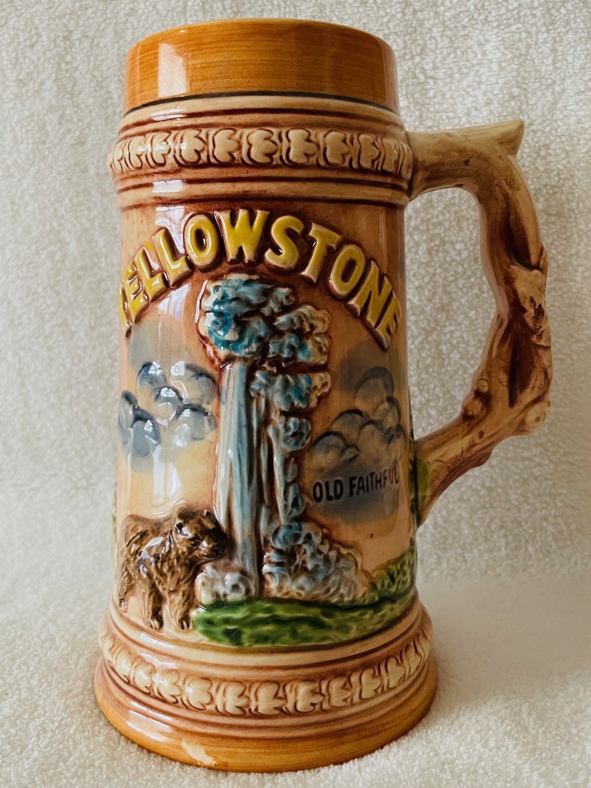 Vtg Yellowstone National Park Souvenir Mug Stein, ceramic, 7″tall, made in Japan