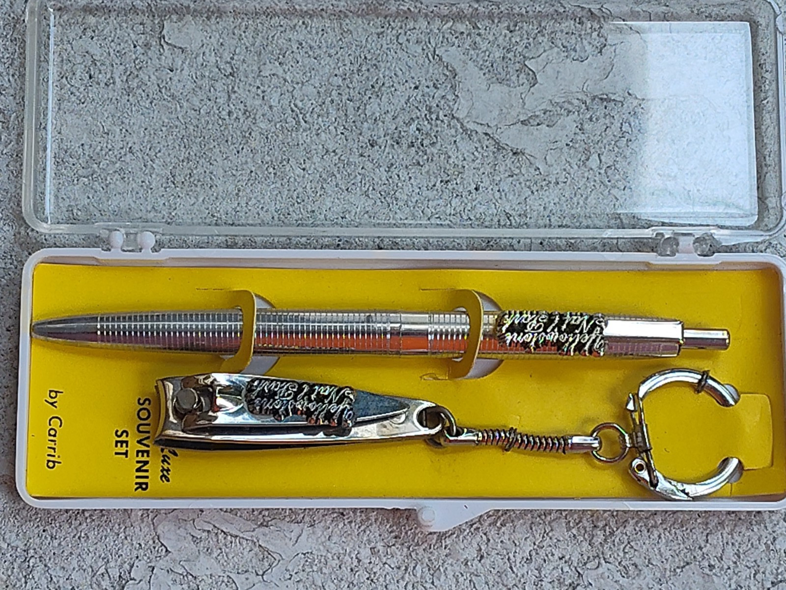 Vintage Yellowstone National Park Souvenir Set Pen Nail Clippers