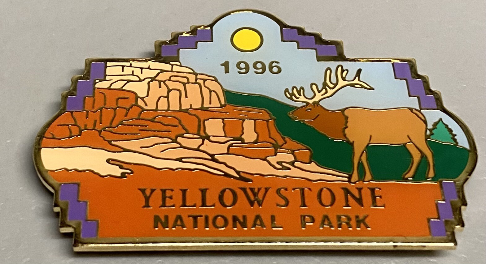 Vintage 1996 Yellowstone National Park Metal Gold Trim Magnet Pinnacle￼ Design