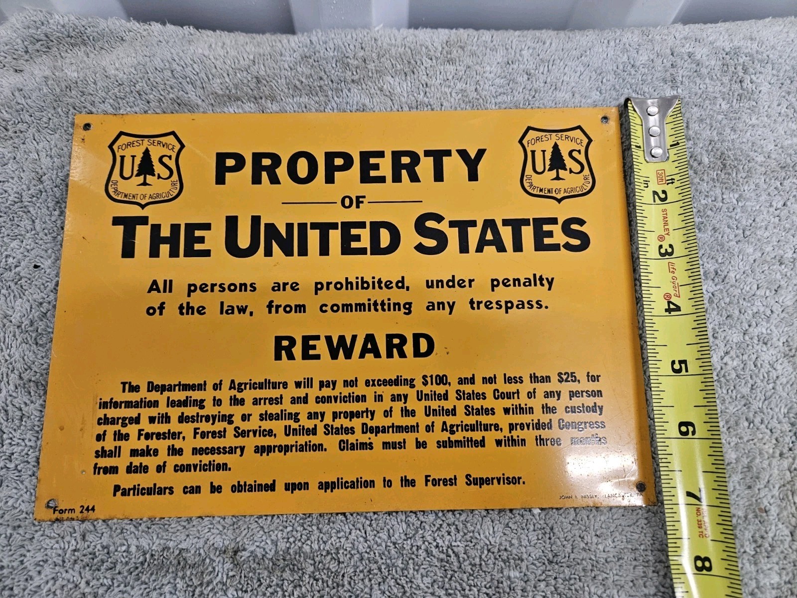 Original Old Forest Service PROPERTY of THE UNITED STATES metal/Tin sign