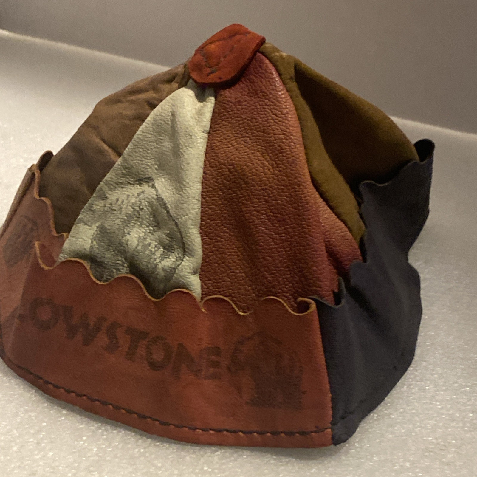 VINTAGE LEATHER YELLOWSTONE PARK CHILD’S BEANIE CAP HAT SOUVENIR