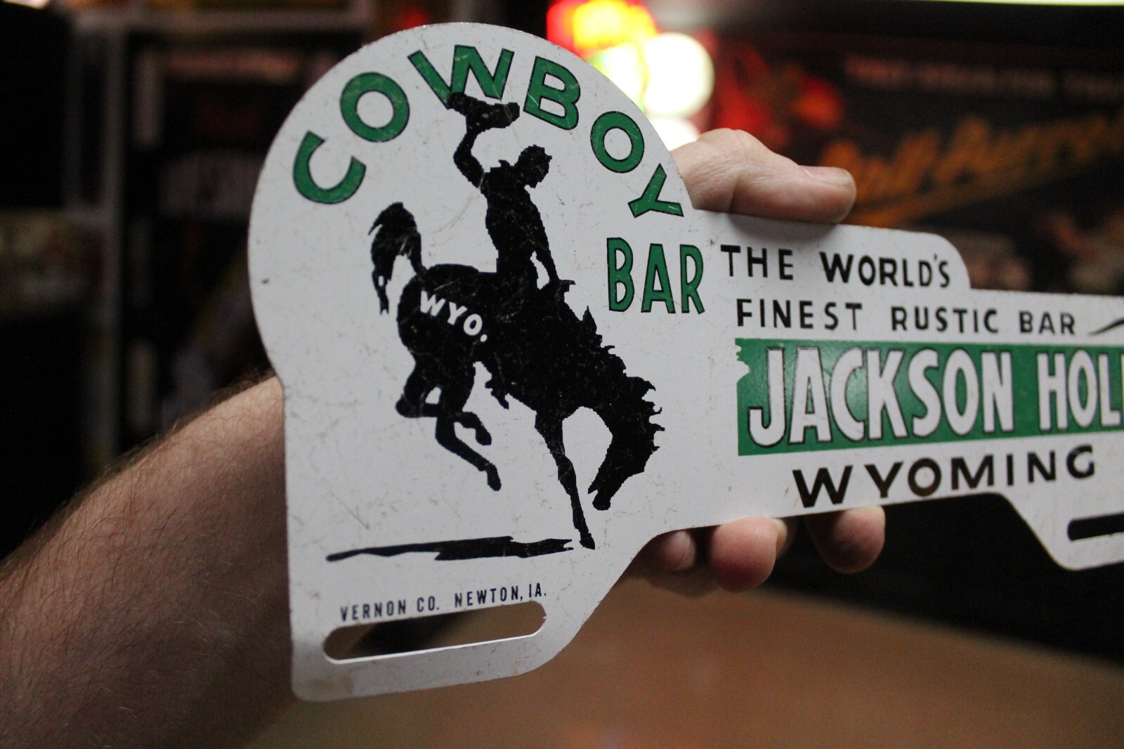 RARE 1950s JACKSON HOLE WYOMING RUSTIC BAR PAINTED METAL PLATE TOPPER METAL SIGN