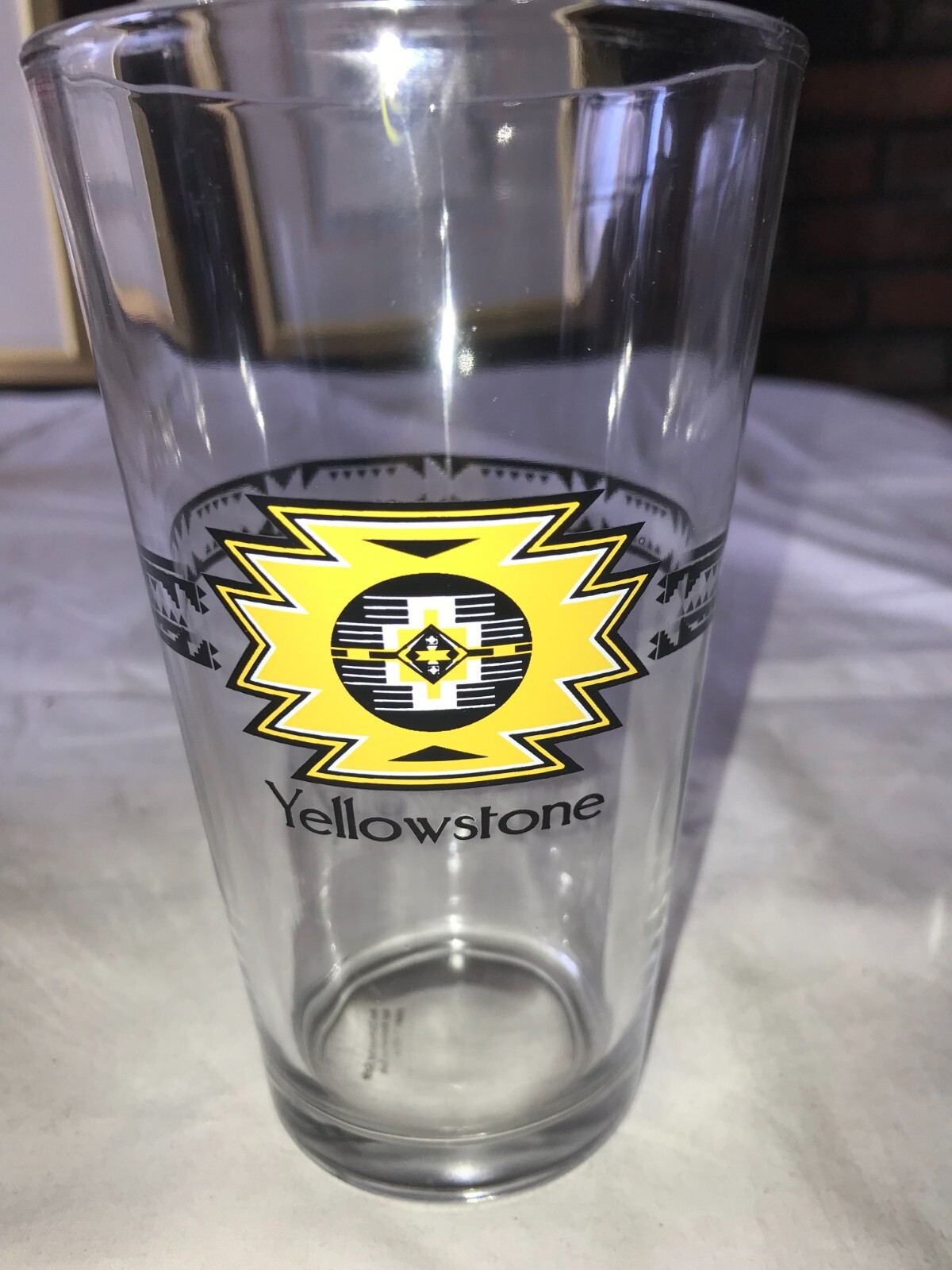 YELLOWSTONE National Park NATIVE AMERICAN Indian PATTERN 16oz Beer PINT GLASS 5¾