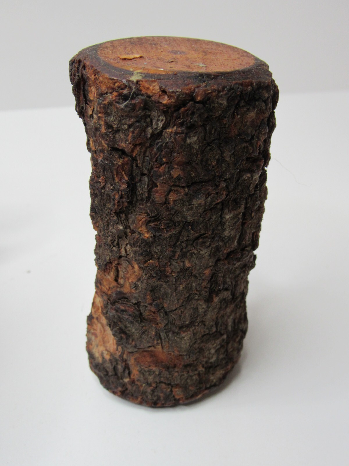 VINTAGE YOSEMITE NATIONAL PARK SOUVENIR WOOD ROUND HOUR GLASS 3 MINUTE TIMER.-uu