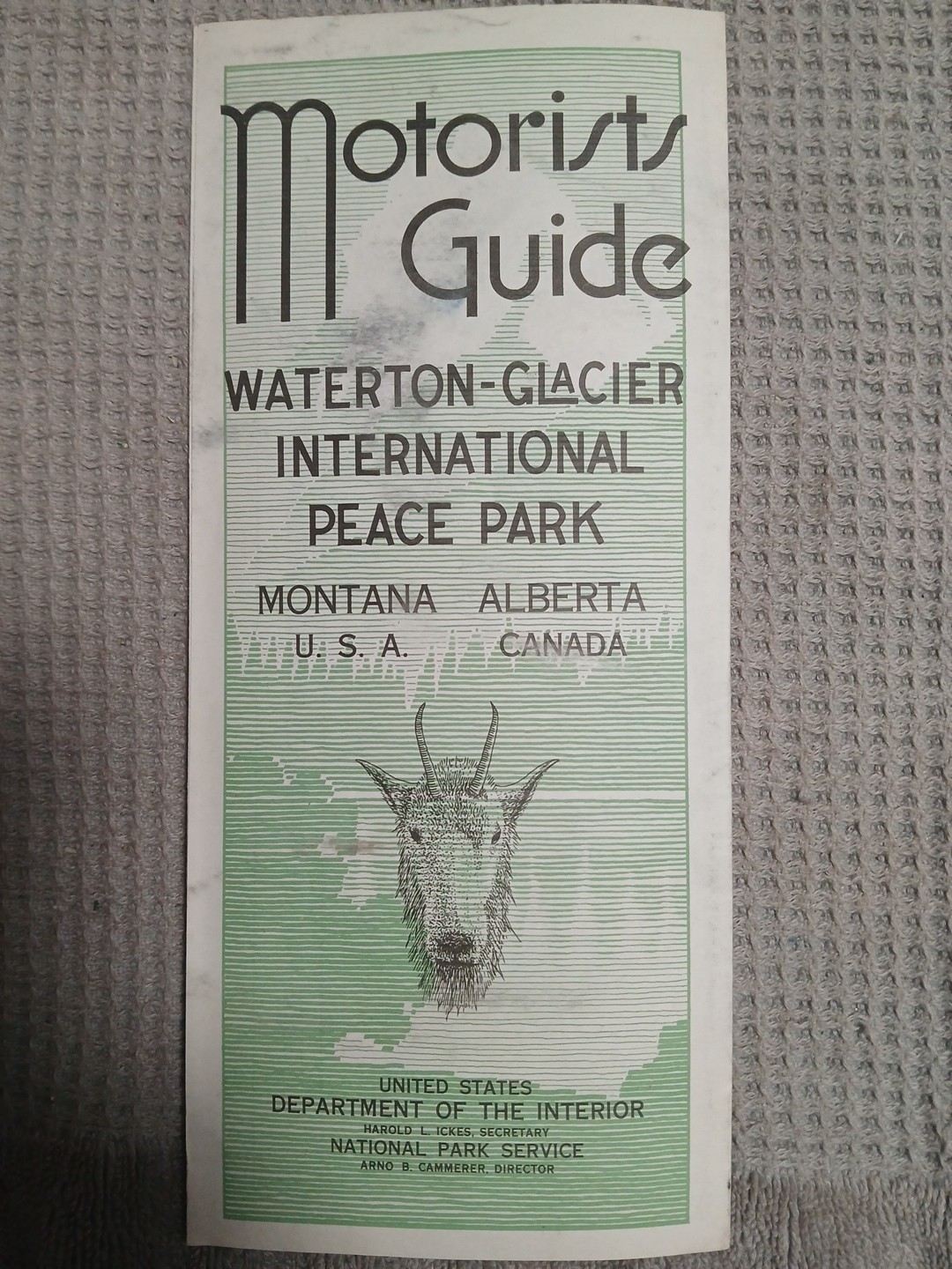 1938 Motorists Guide Waterton, Glacier National Park & International Peace Park