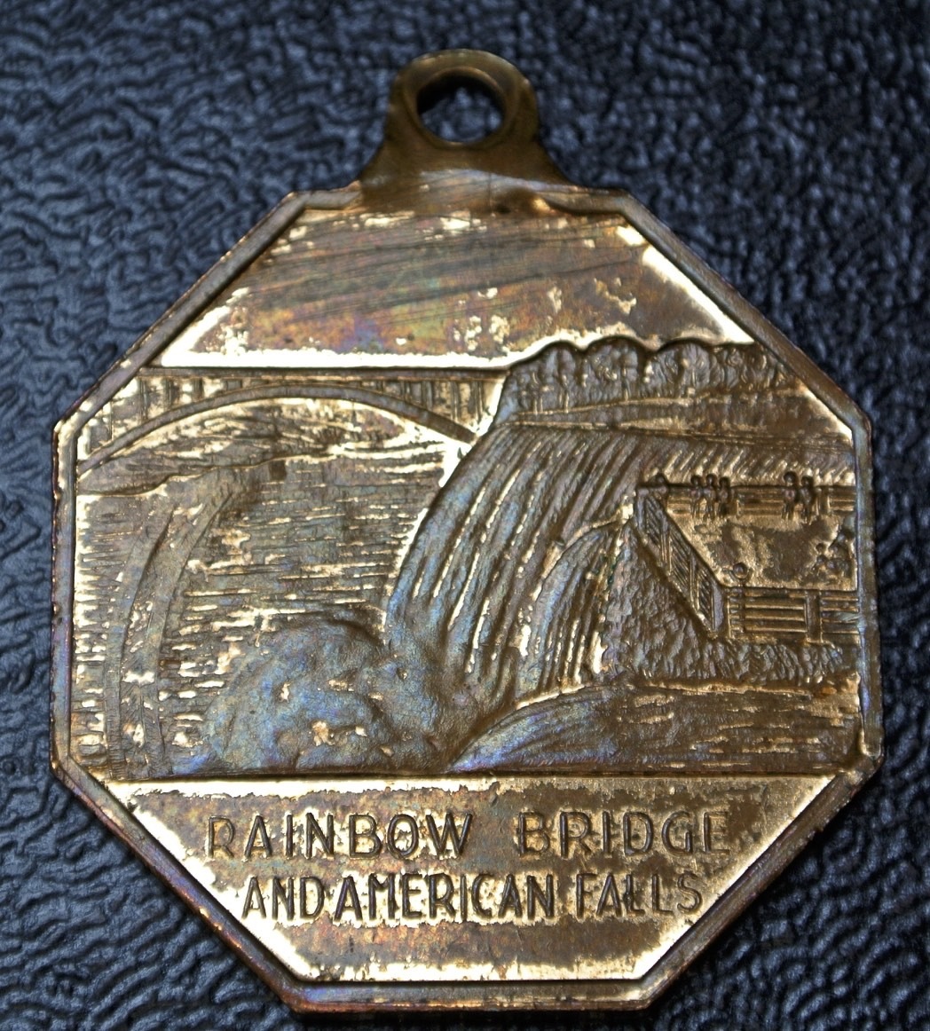Vintage NIAGARA FALLS CANADA & Rainbow Bridge & American Falls Octagon Medal/Fob