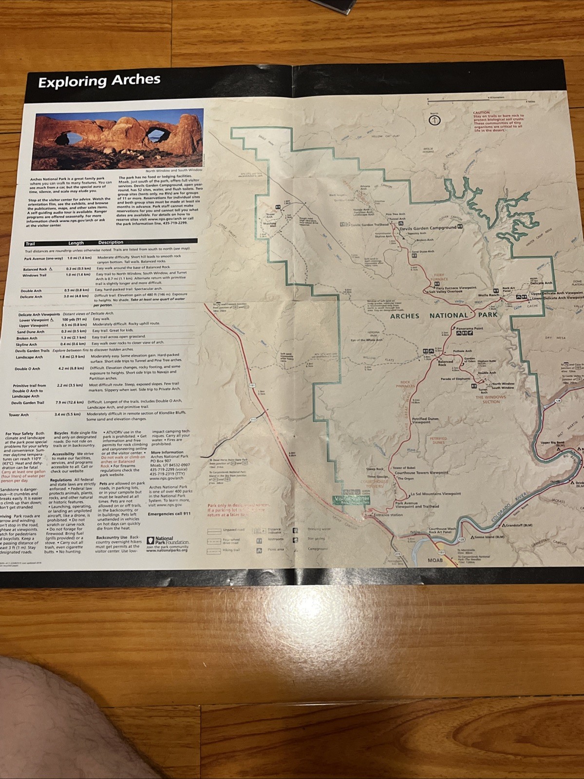 New ARCHES NP – Utah NATIONAL PARK SERVICE UNIGRID BROCHURE Mighty 5 Free Ship