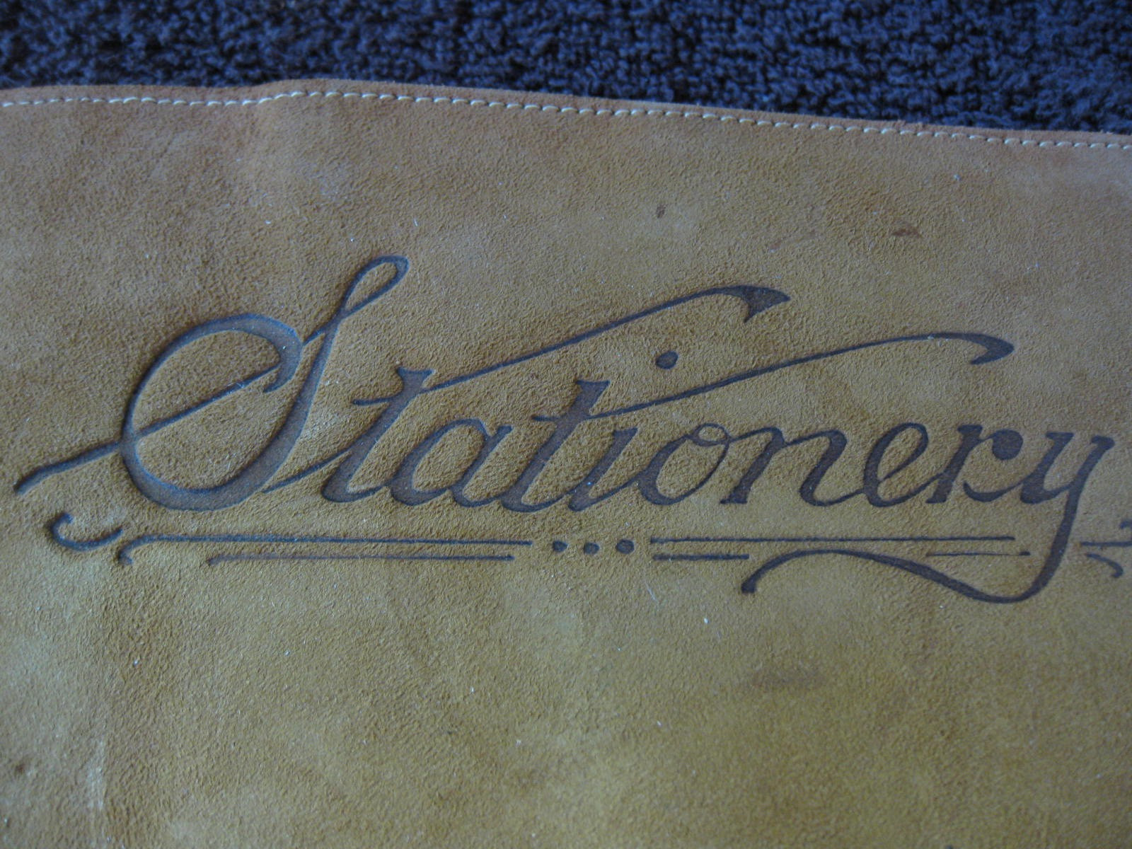 YOSEMITE SUEDE SOUVENIR STATIONARY HOLDER, HAND PAINTED