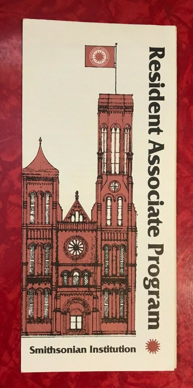 SMITHSONIAN INSTITUTION – RESIDENT ASSOCIATE PROGRAM BROCHURE 1970’s