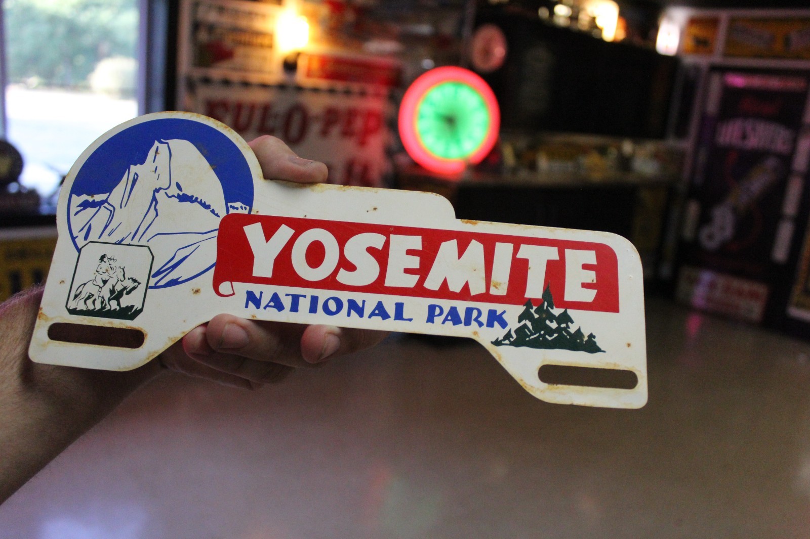 RARE 1950s YOSEMITE NATIONAL PARK CALIFORNIA STAMPED PAINTED METAL TOPPER SIGN