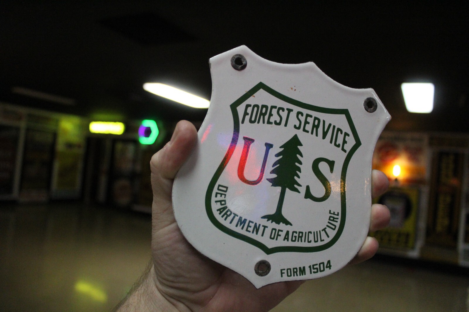 RARE US FOREST SHEILD PORCELAIN METAL SIGN CAMPING NATIONAL PARK SMOKEY FISH GAS