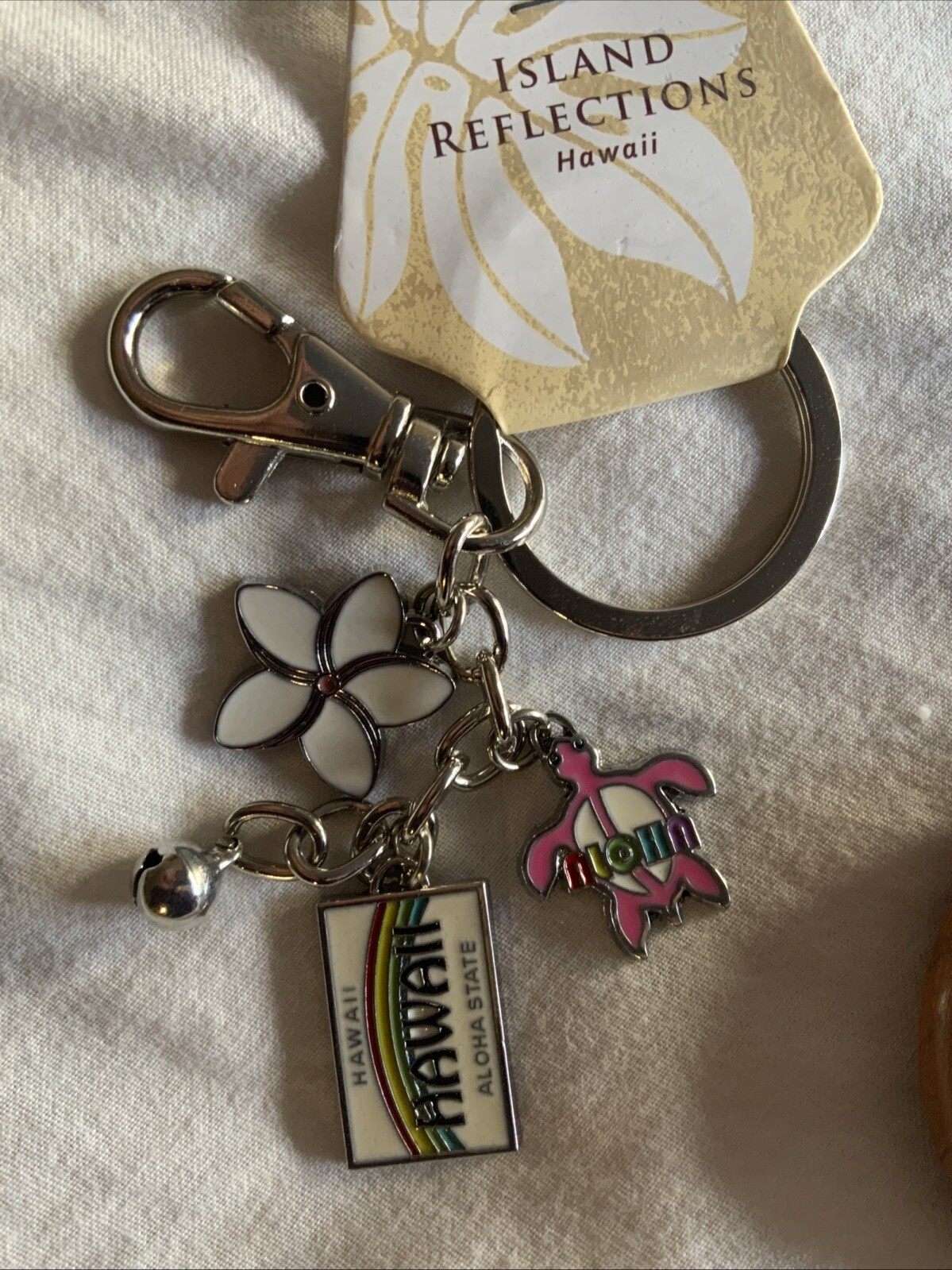 Yellowstone National Park Wooden Circle Key Chain Wolf Hawaii Souvenir Travel