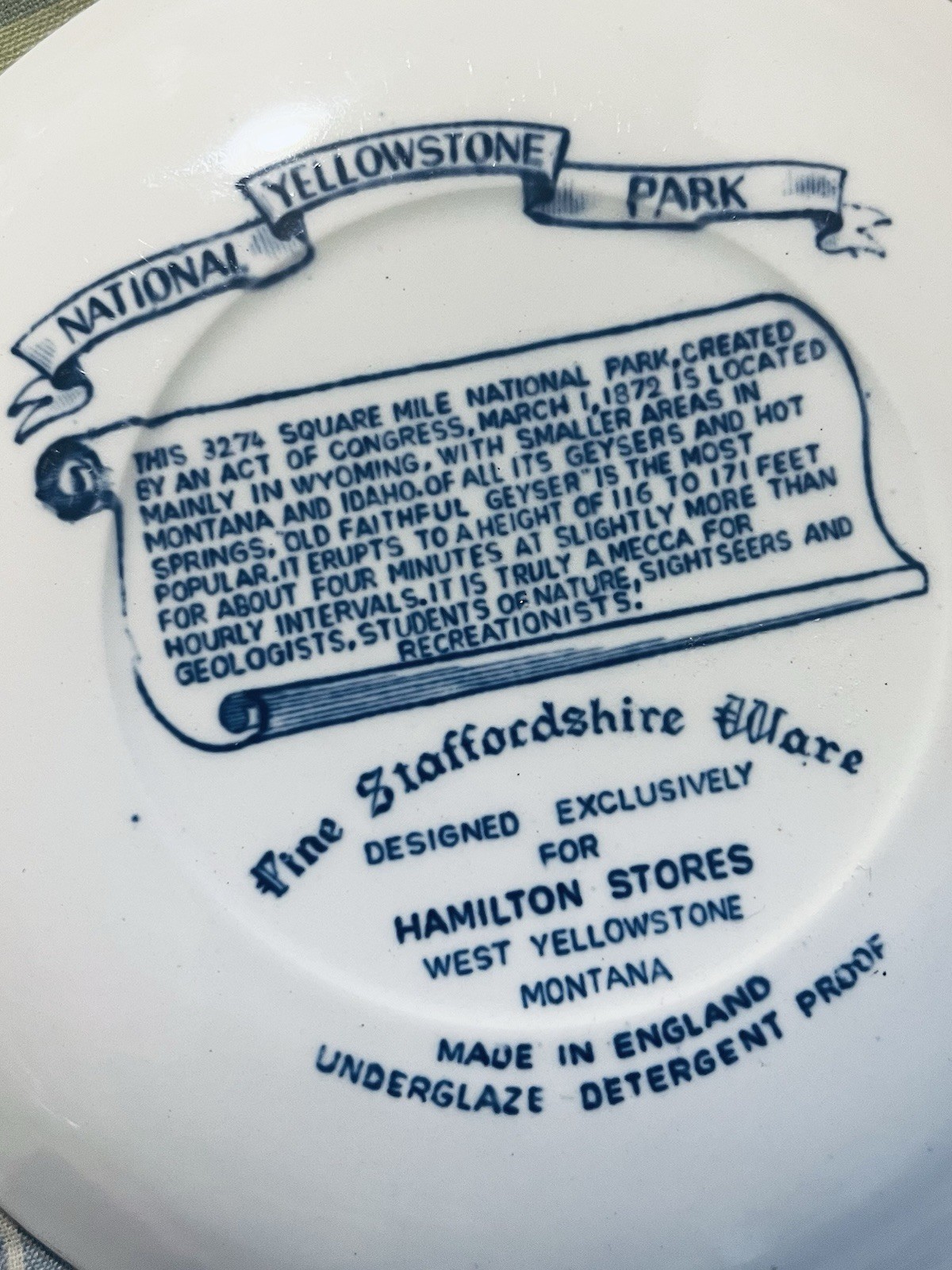 Yellowstone National Park Old Faithful Geyser Souvenir Plate Blue White England