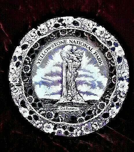 1940’S OLD FAITHFUL – YELLOWSTONE – STAFFORDSHIRE ASHTRAY – ENGLAND