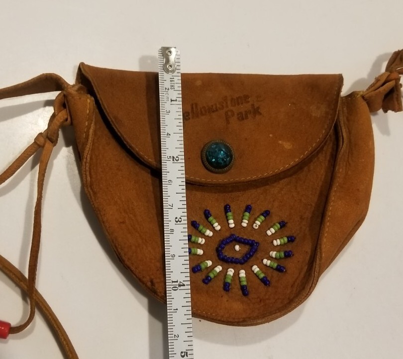 Vintage Yellowstone Park Souvenir Indian Beaded Genuine Leather Purse Pouch