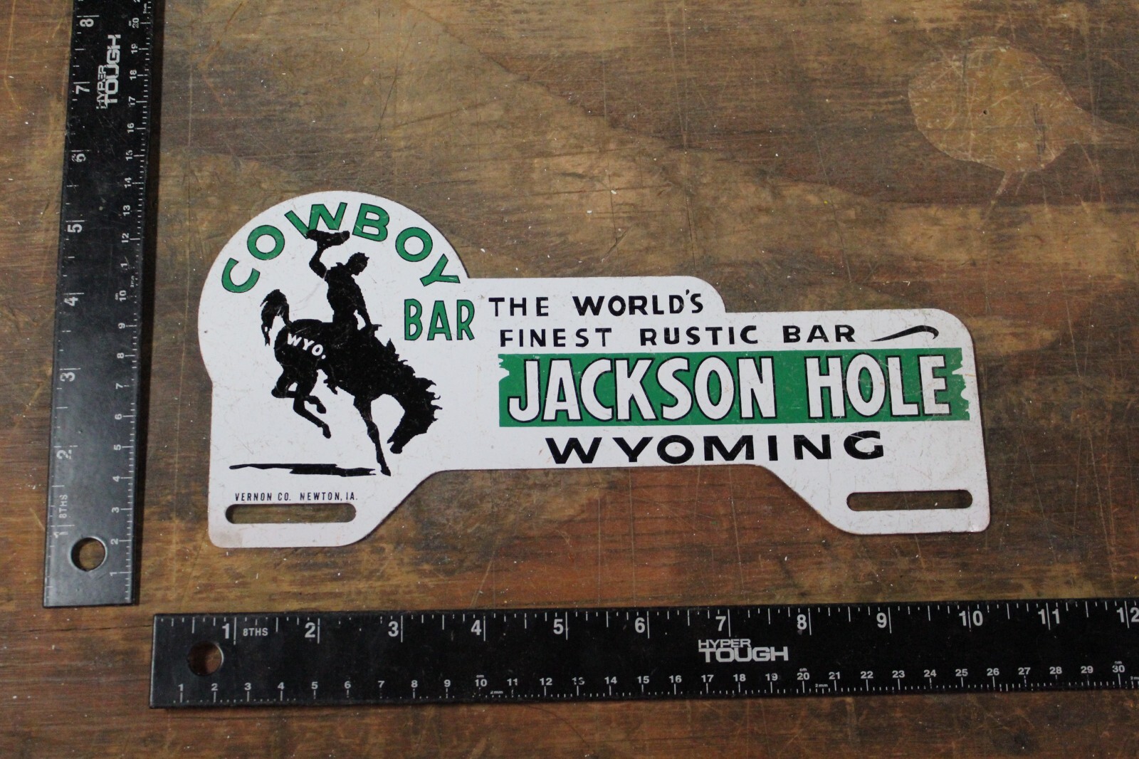 RARE 1950s JACKSON HOLE WYOMING RUSTIC BAR PAINTED METAL PLATE TOPPER METAL SIGN