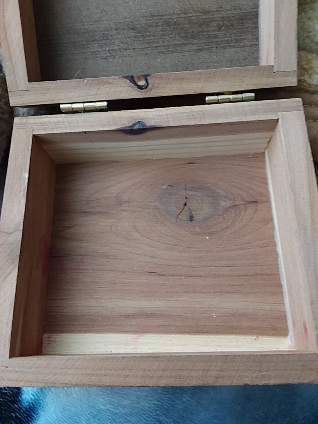 Yellowstone National Park Wooden Trinket Box Has Stickers On It Hinges Are Loose