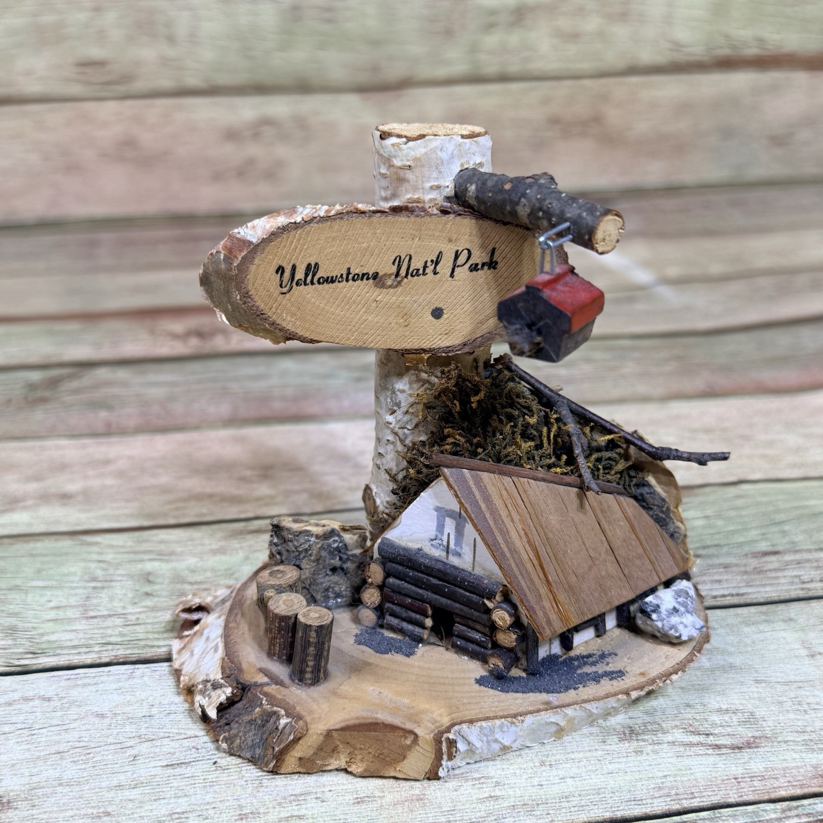 Vintage Yellowstone National Park Handmade Wood Cabin w Trim Figurine 4.5″ Tall