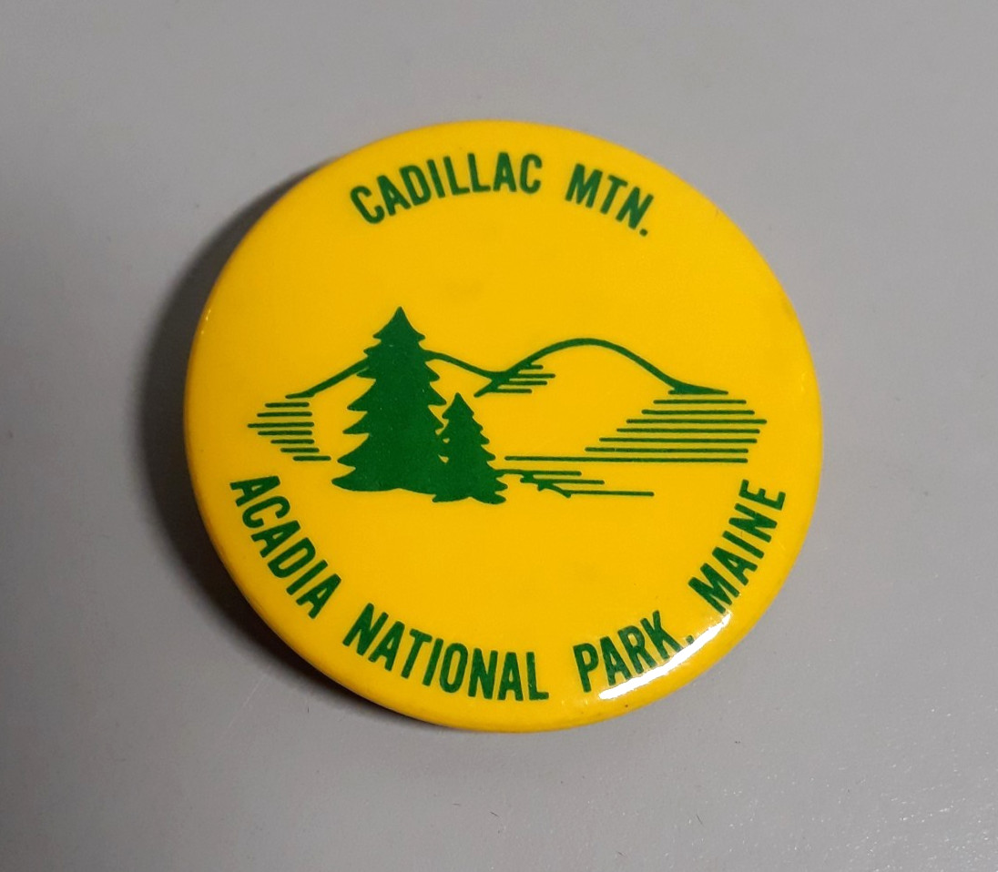 Cadillac Mountain Acadia National Park Maine Souvenir Pin – VTG Yellow Button