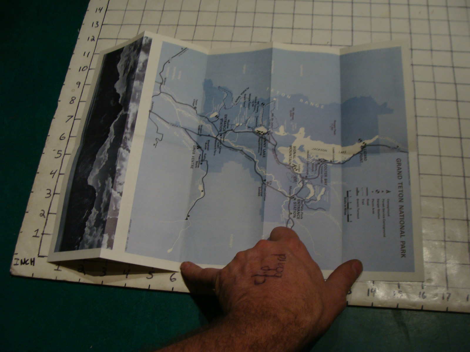 Vintage paper: 1967 GRND TETON park fold out paper brochure
