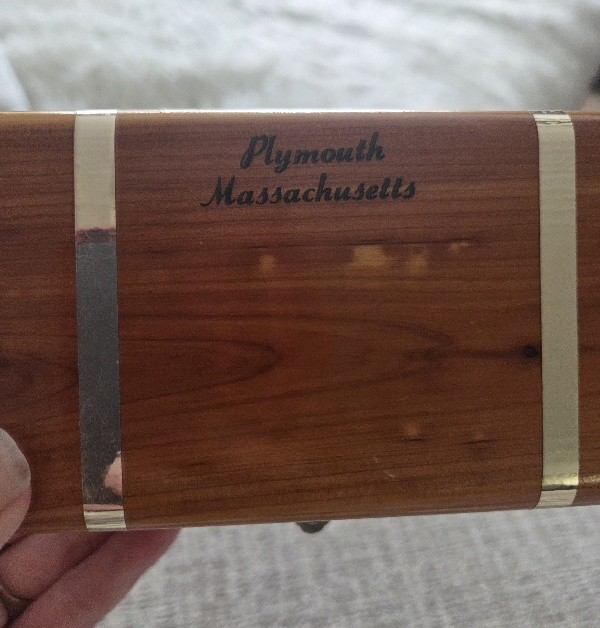 Vintage Souvenir Plymouth Massachusetts Wood Cedar Mini Chest Gold Band Clasp