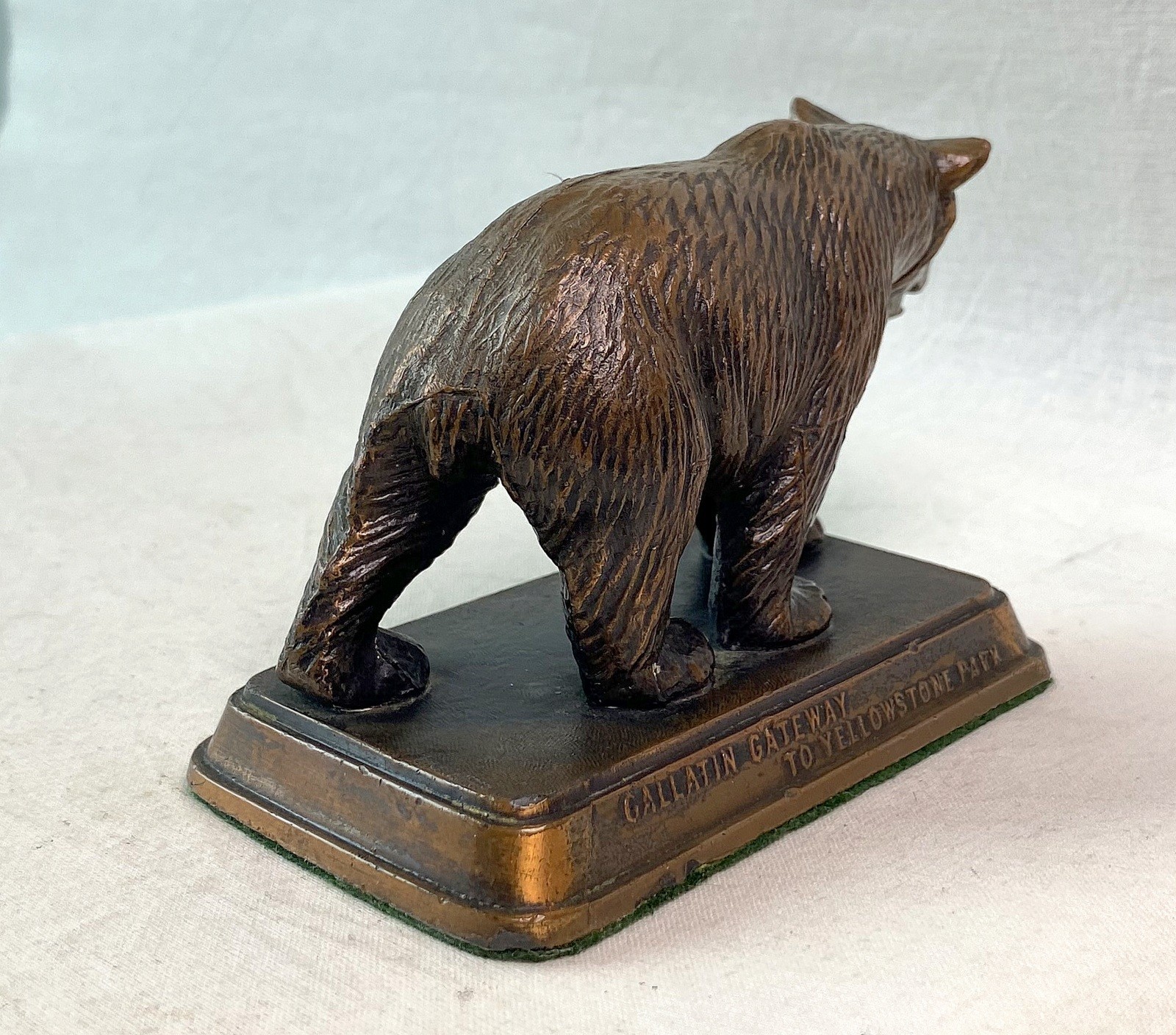 Antique YELLOWSTONE BEAR Fiqure Gallatin Gateway Railroad Souvenir Puget Sound