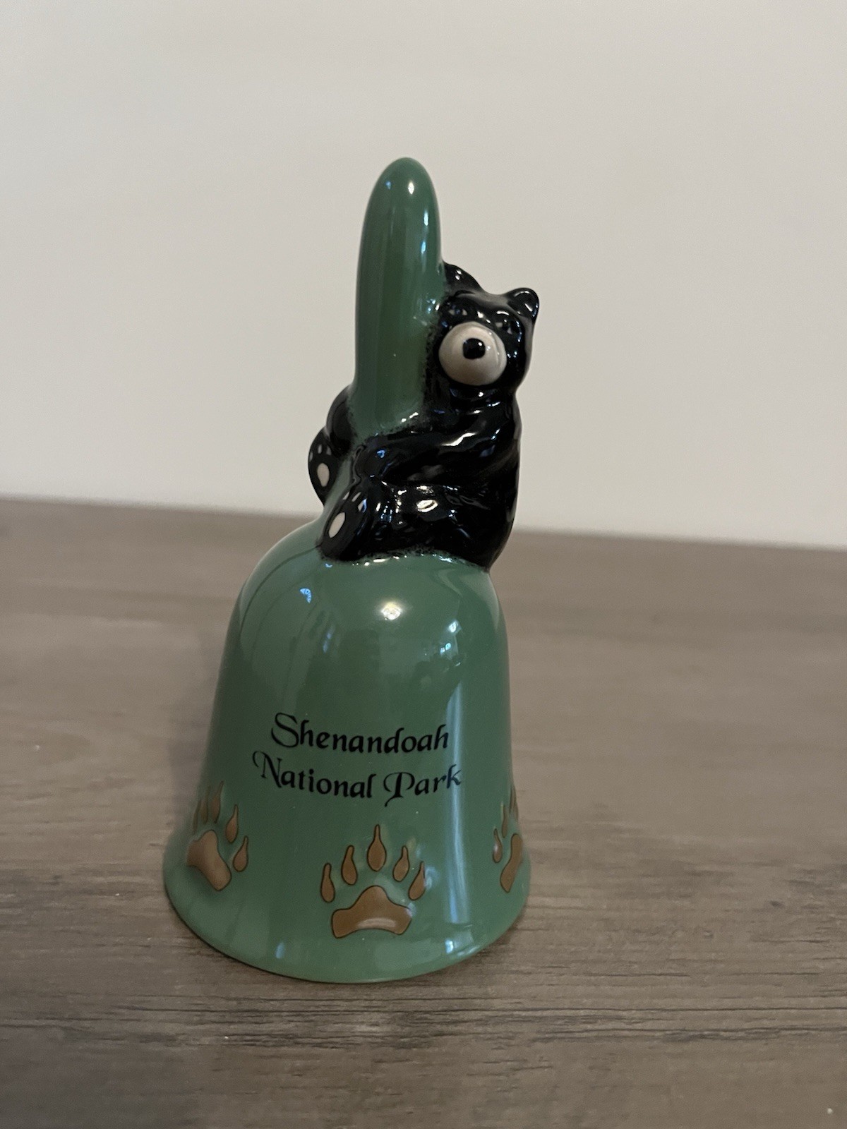 Shenandoah National Park Black Bear Bell. Cabin Log Cabin Virginia Country