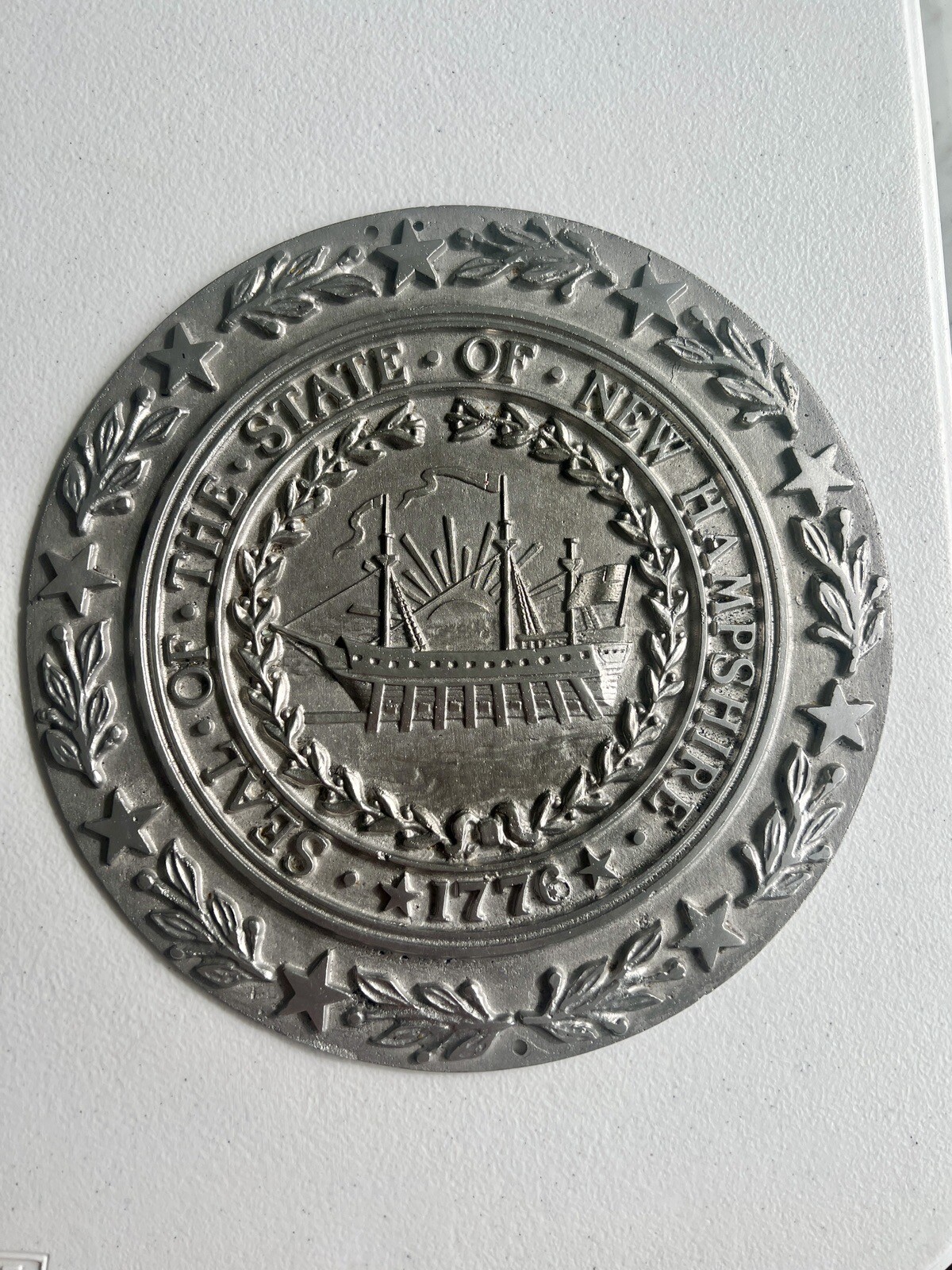 SUPPORT TUNNELTOTOWERS NEW HAMPSHIRE STATE SEAL CAST ALUMINUM PLAQUE ART OBJECT