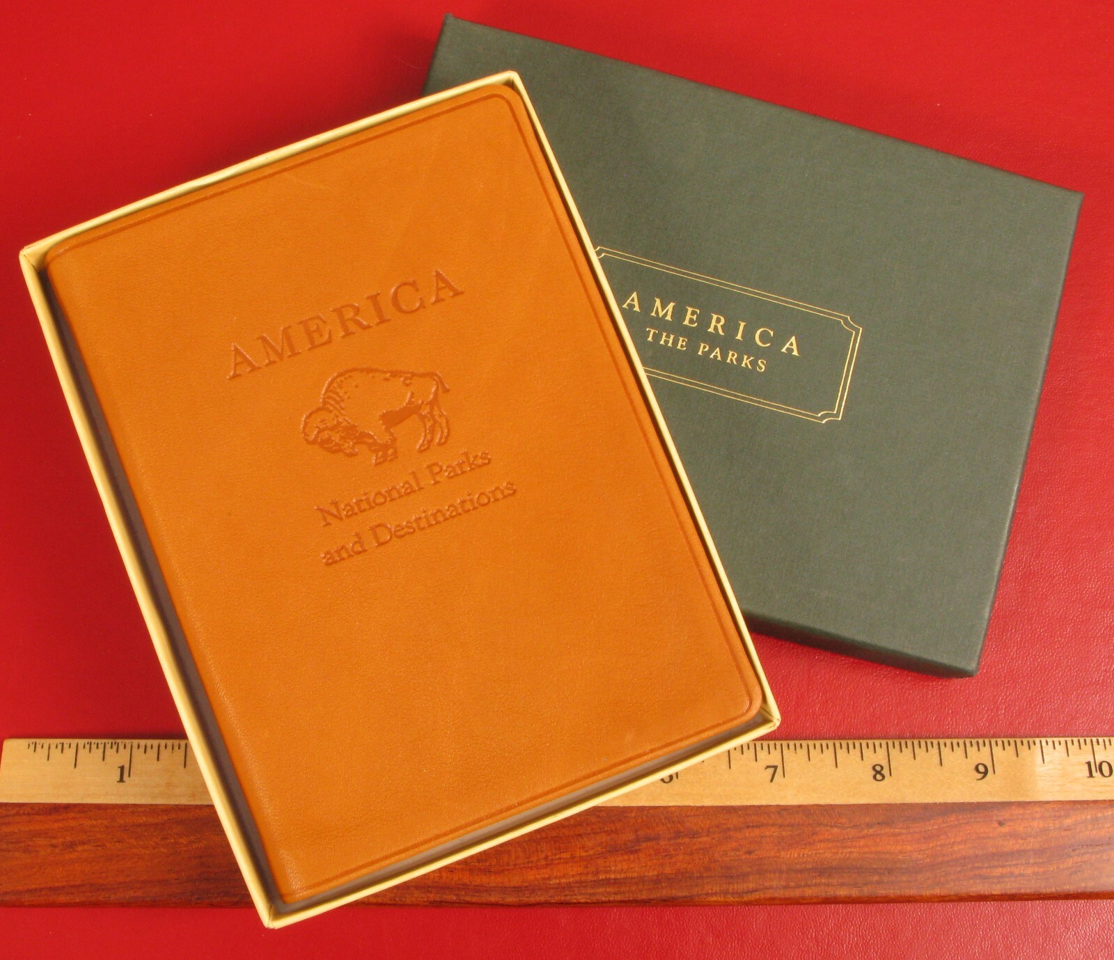 VINTAGE LEATHER BOUND GOLD EDGE BOOK FEATURING AMERICA THE NATIONAL PARKS RARE !