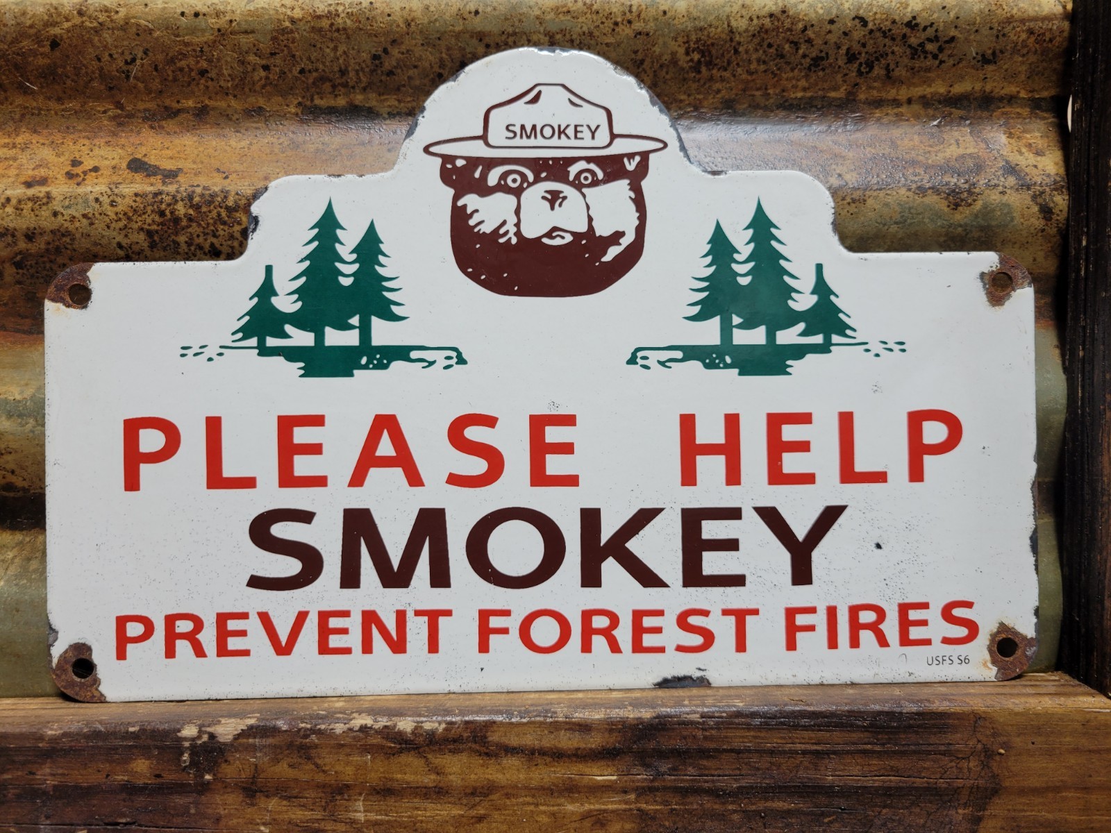 VINTAGE SMOKEY BEAR PORCELAIN SIGN OLD ’56 US FOREST SERVICE NATIONAL PARK FIRE